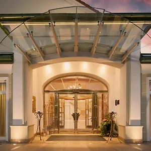 4* Hotel Dreifluessehof